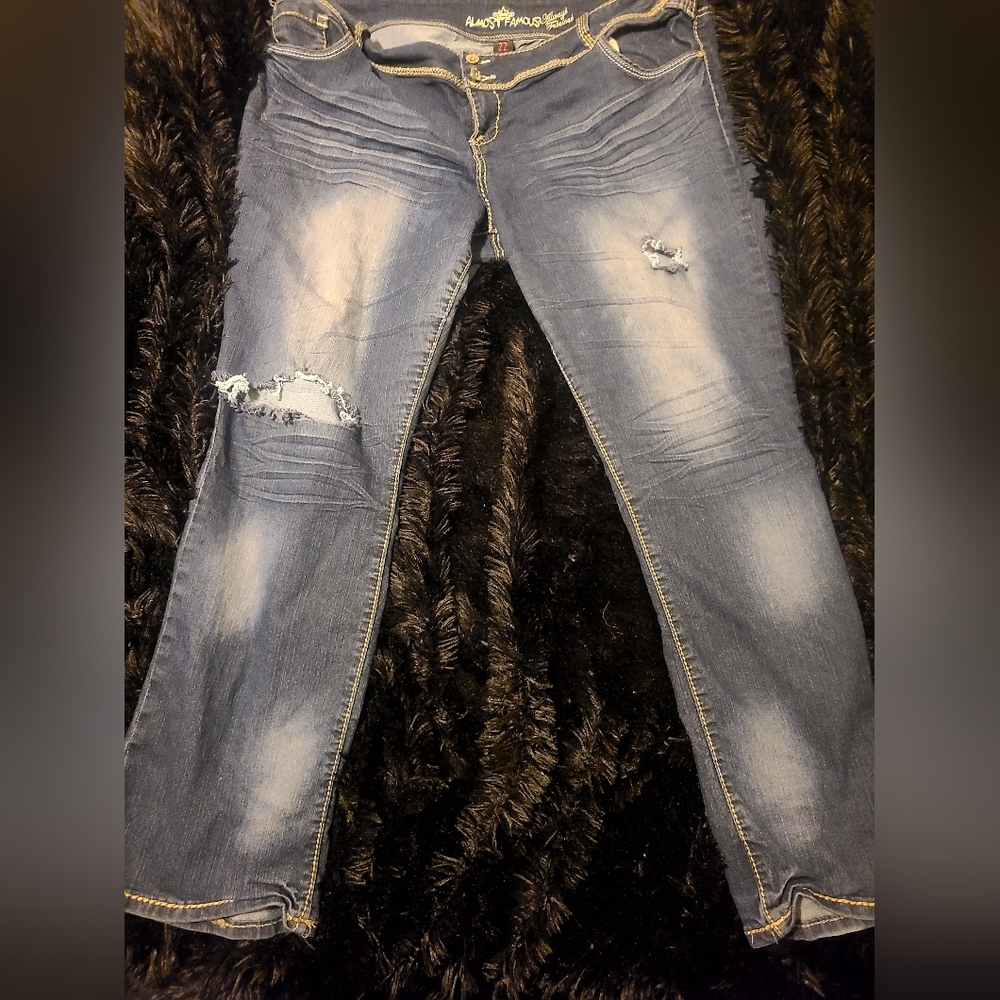 Size 22 guc bootcut destroyed jeans